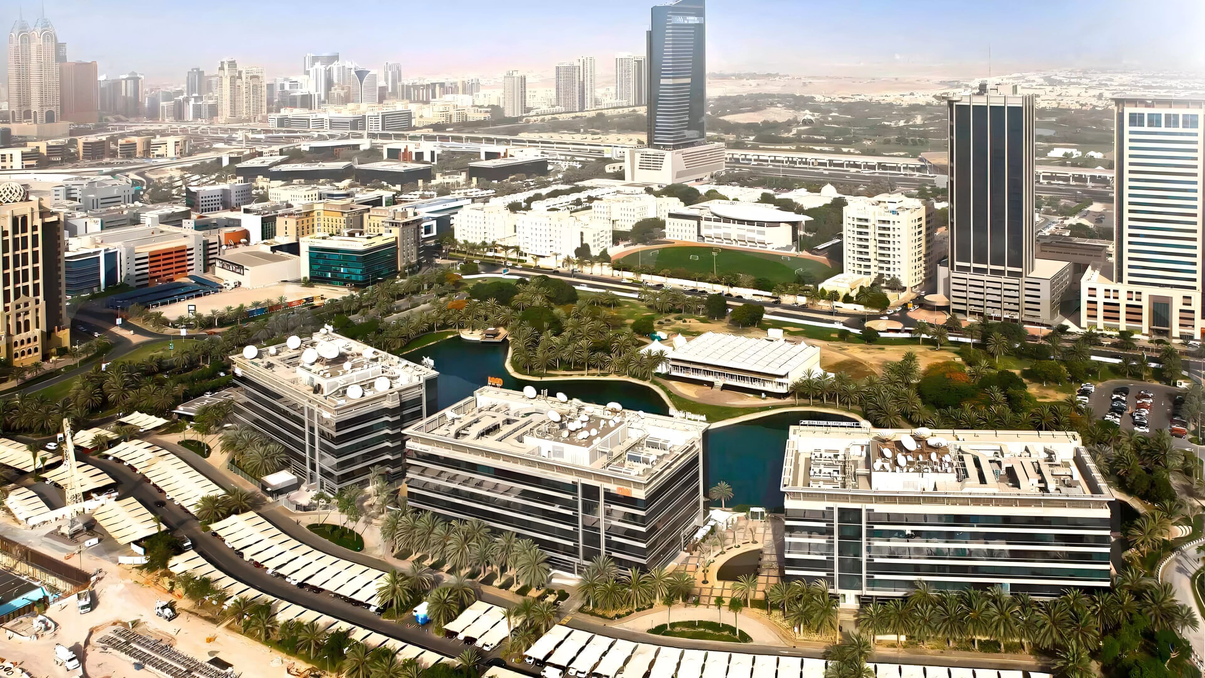 Impressie van Floarea Lakes, appartementen van Mashriq Elite Developments in Dubai Production City (IMPZ), Dubai