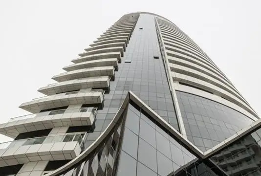 Impressie van The Bridge, woningen van The First Group in Dubai Sports City, Dubai