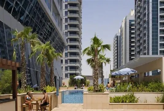 Impressie van The Diamond, woningen van The First Group in Dubai Sports City, Dubai