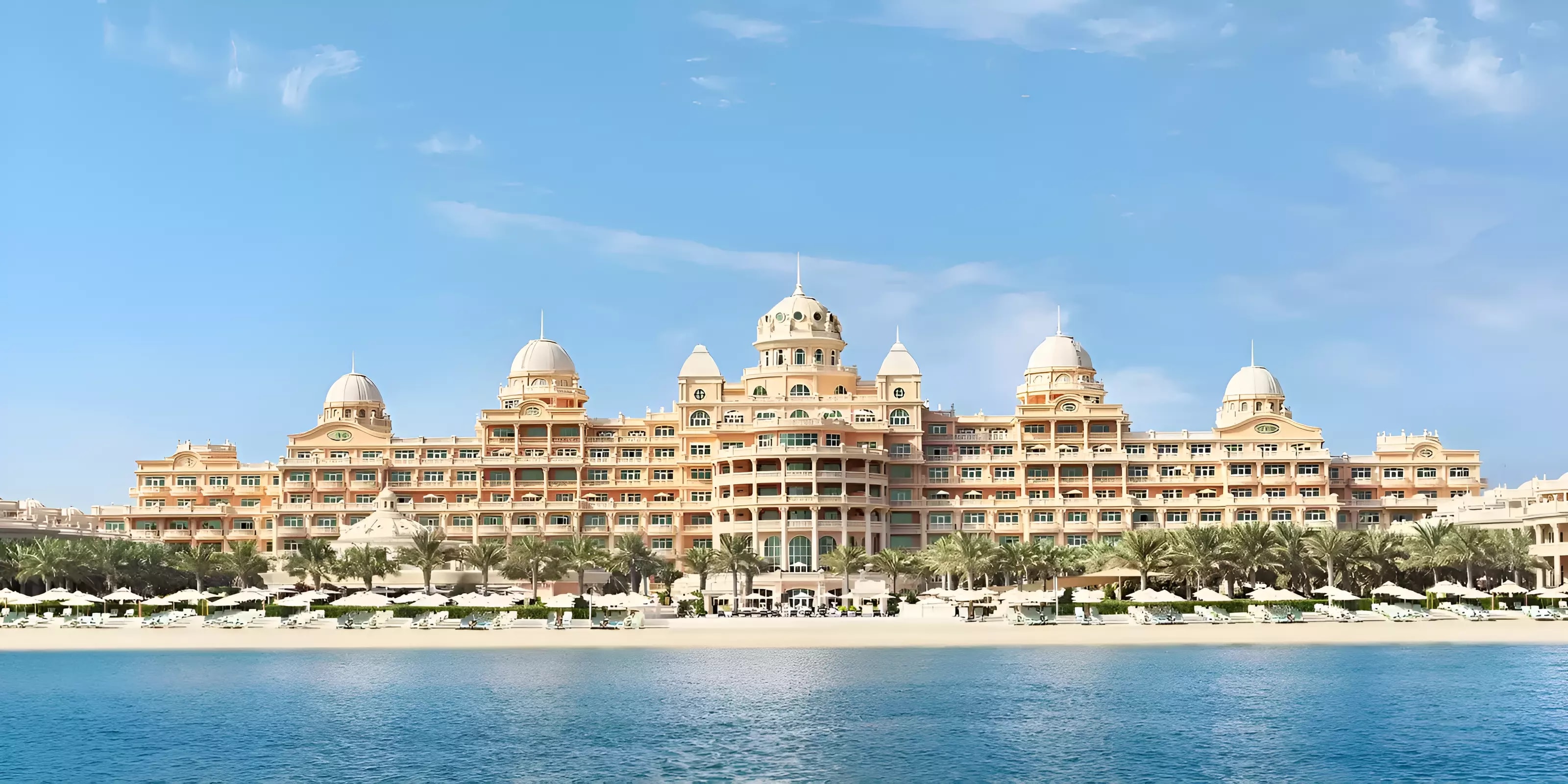 Impressie van Raffles Residences & Penthouses, woningen van Emerald Place Group in Palm Jumeirah, Dubai