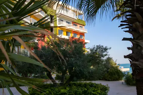 Portofino Hotel in The World Islands, Dubai, foto 2